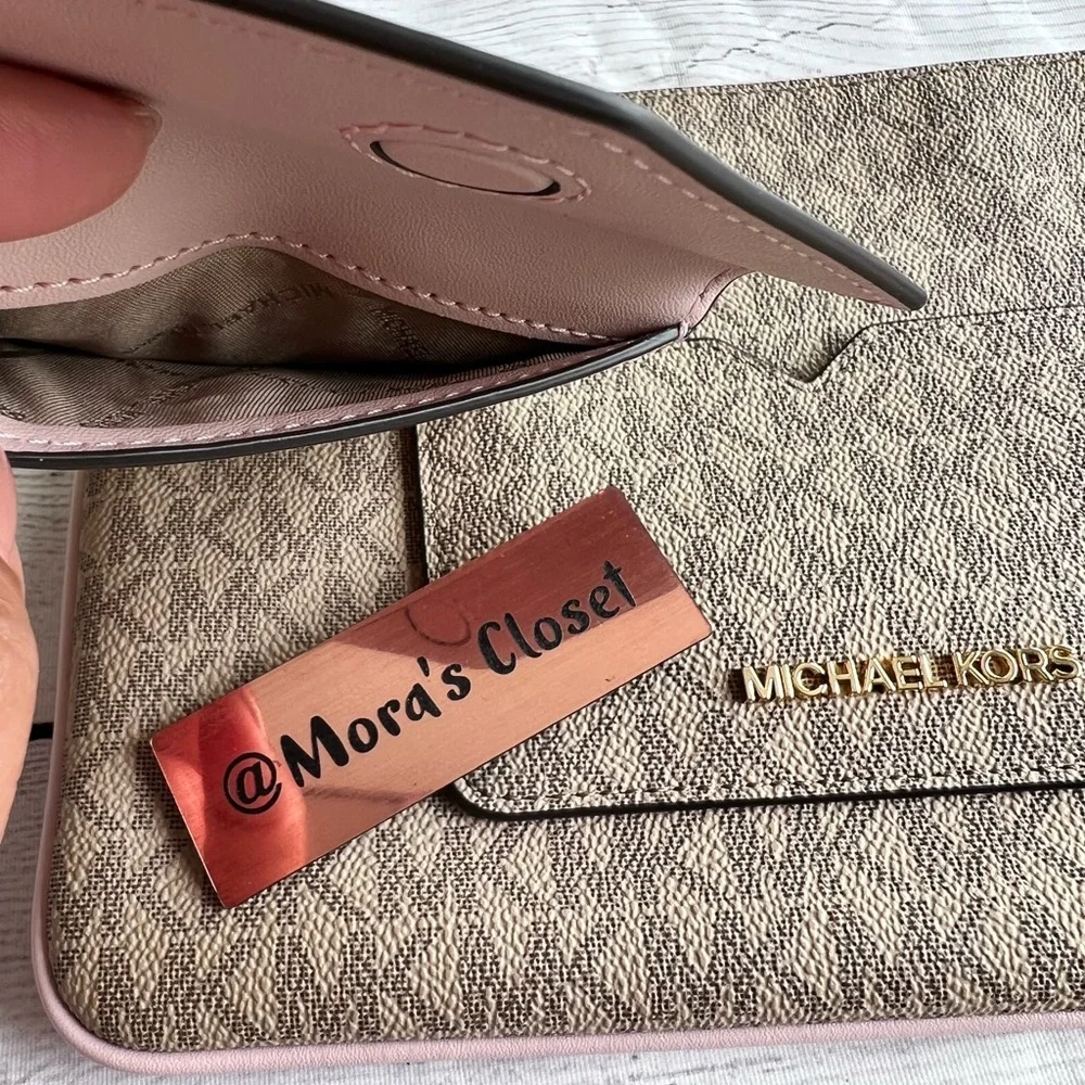 MICHAEL KORS JET SET ITEM POWDER BLUSH LG 2N1 CARD CASE & WRISTLET